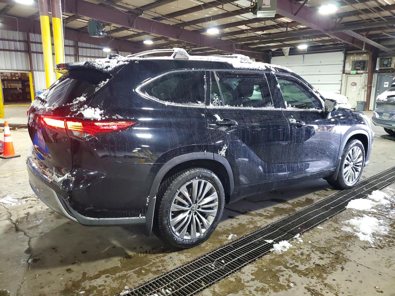 2021 TOYOTA HIGHLANDER
