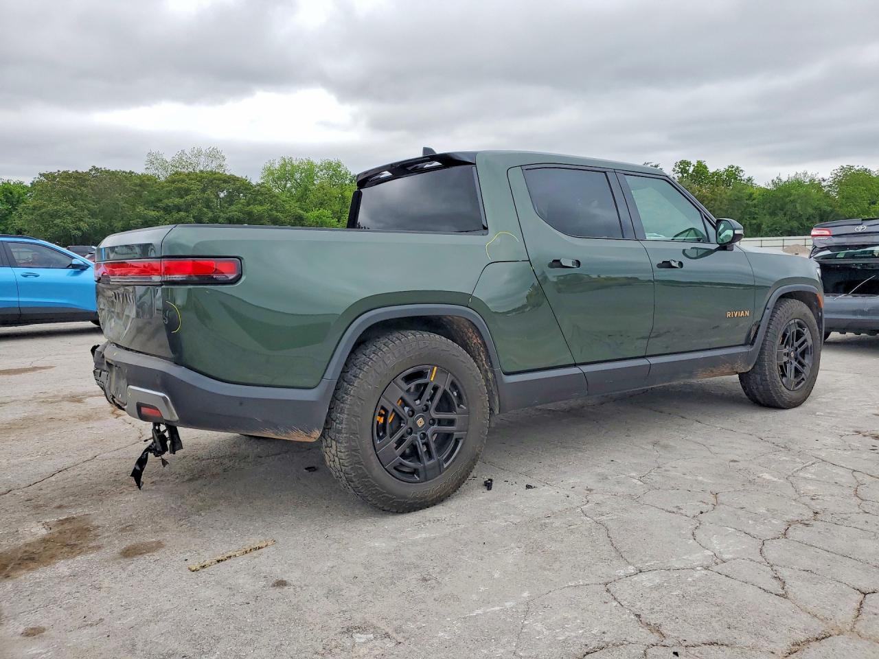 2023 RIVIAN RIT