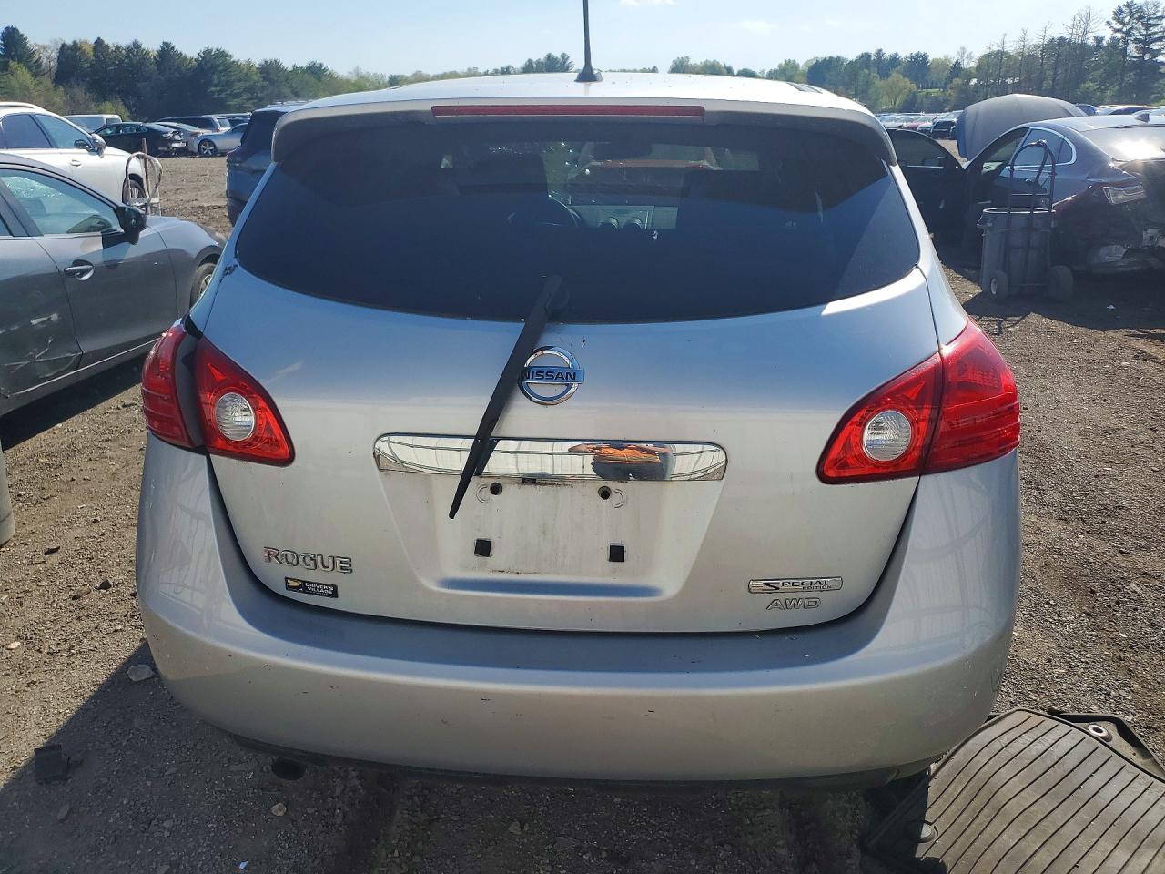 2013 NISSAN ROGUE