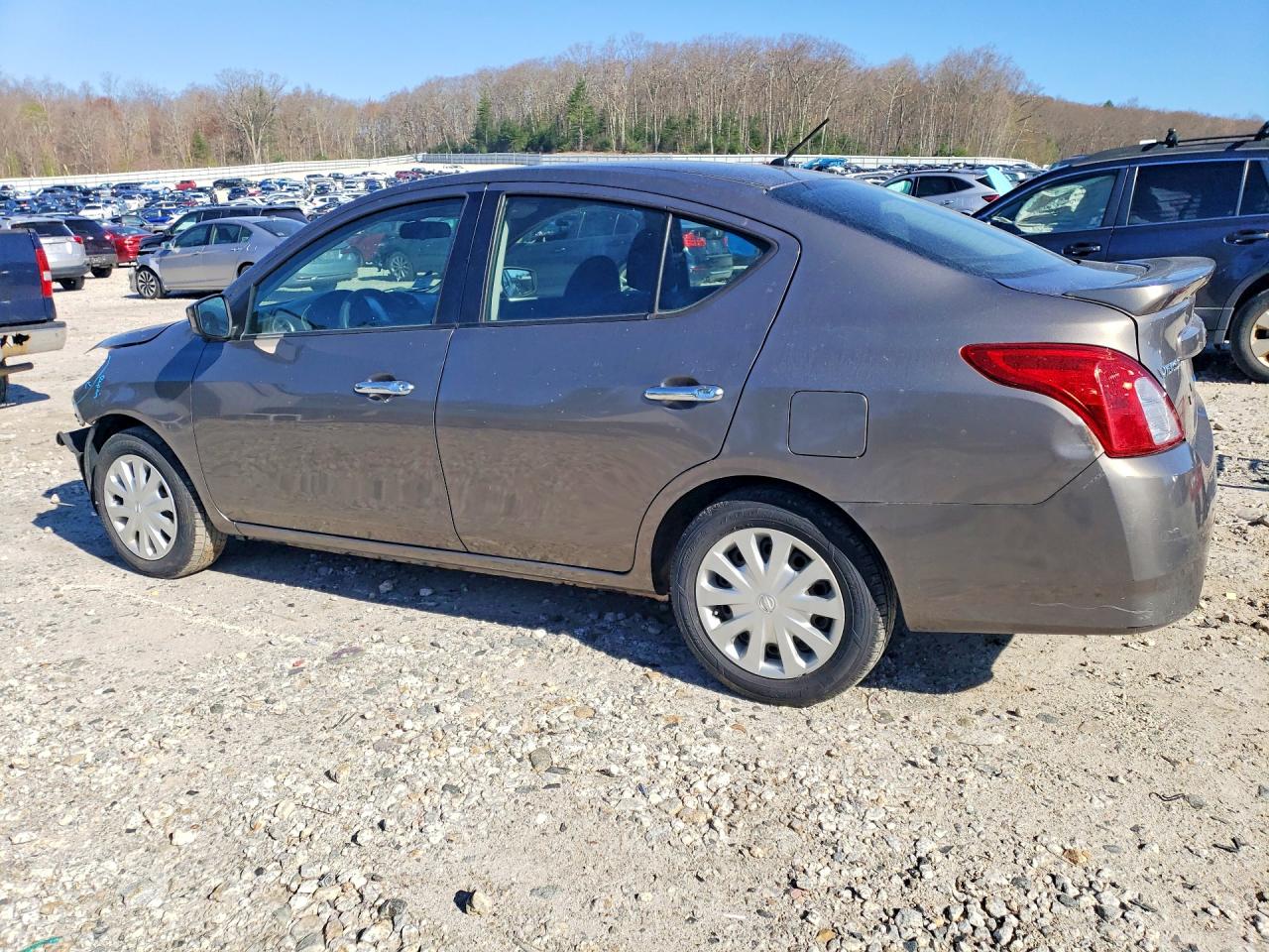 2016 NISSAN VERSA