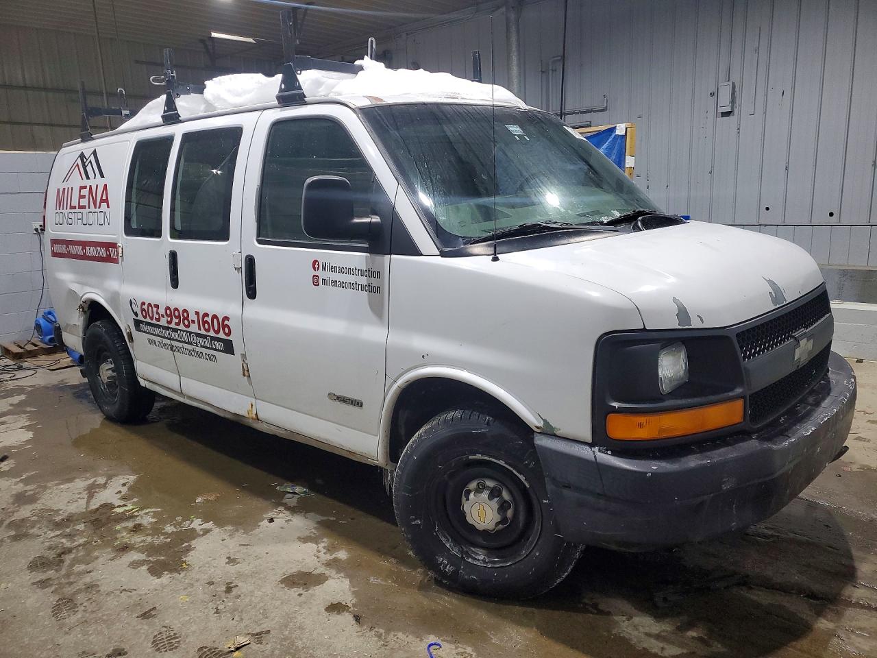 2005 CHEV EXPRESS