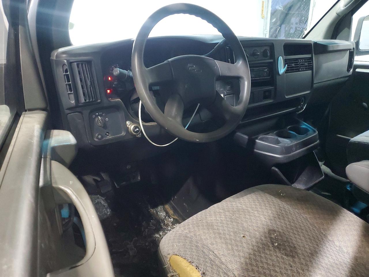 2005 CHEV EXPRESS