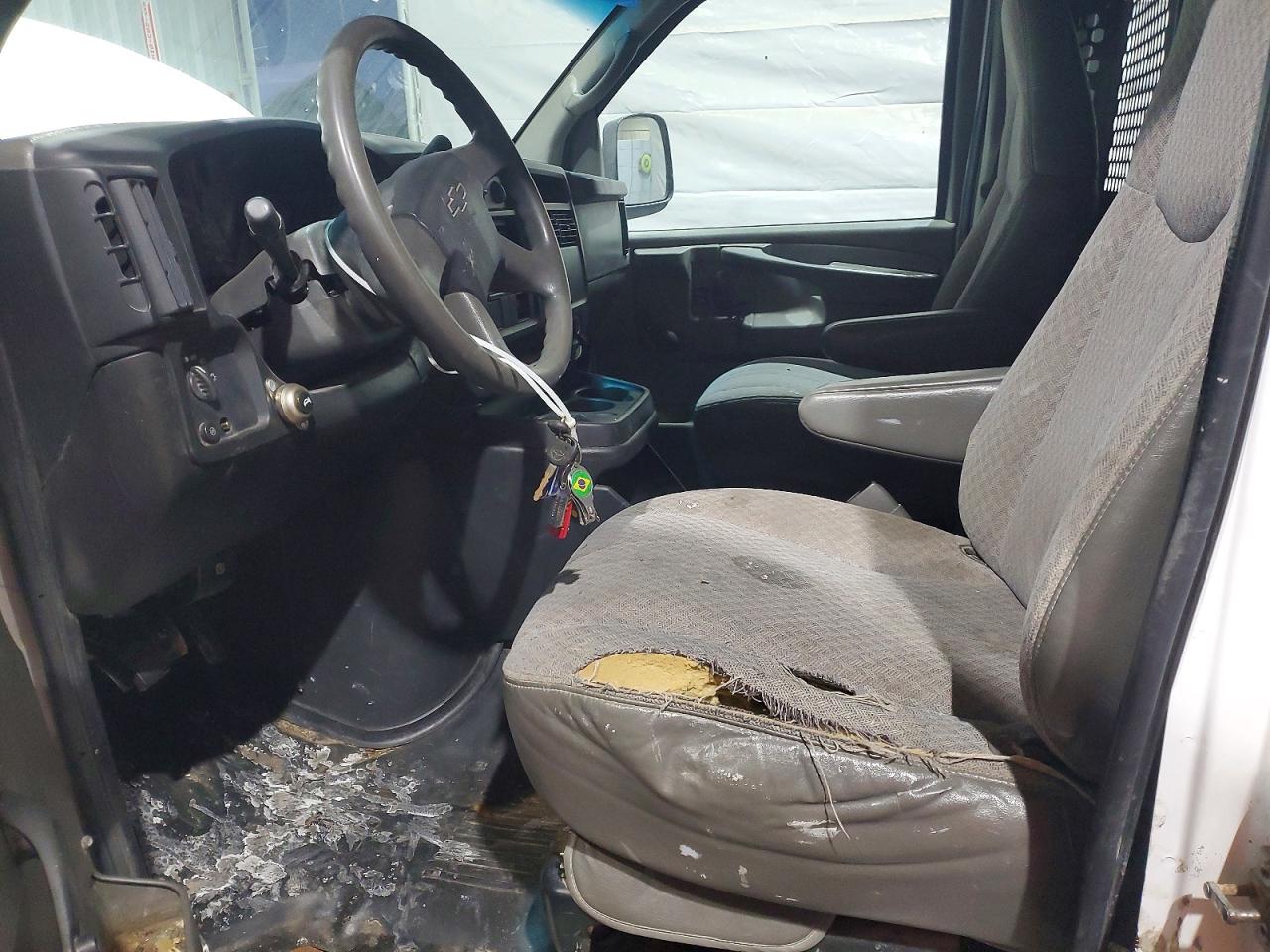 2005 CHEV EXPRESS