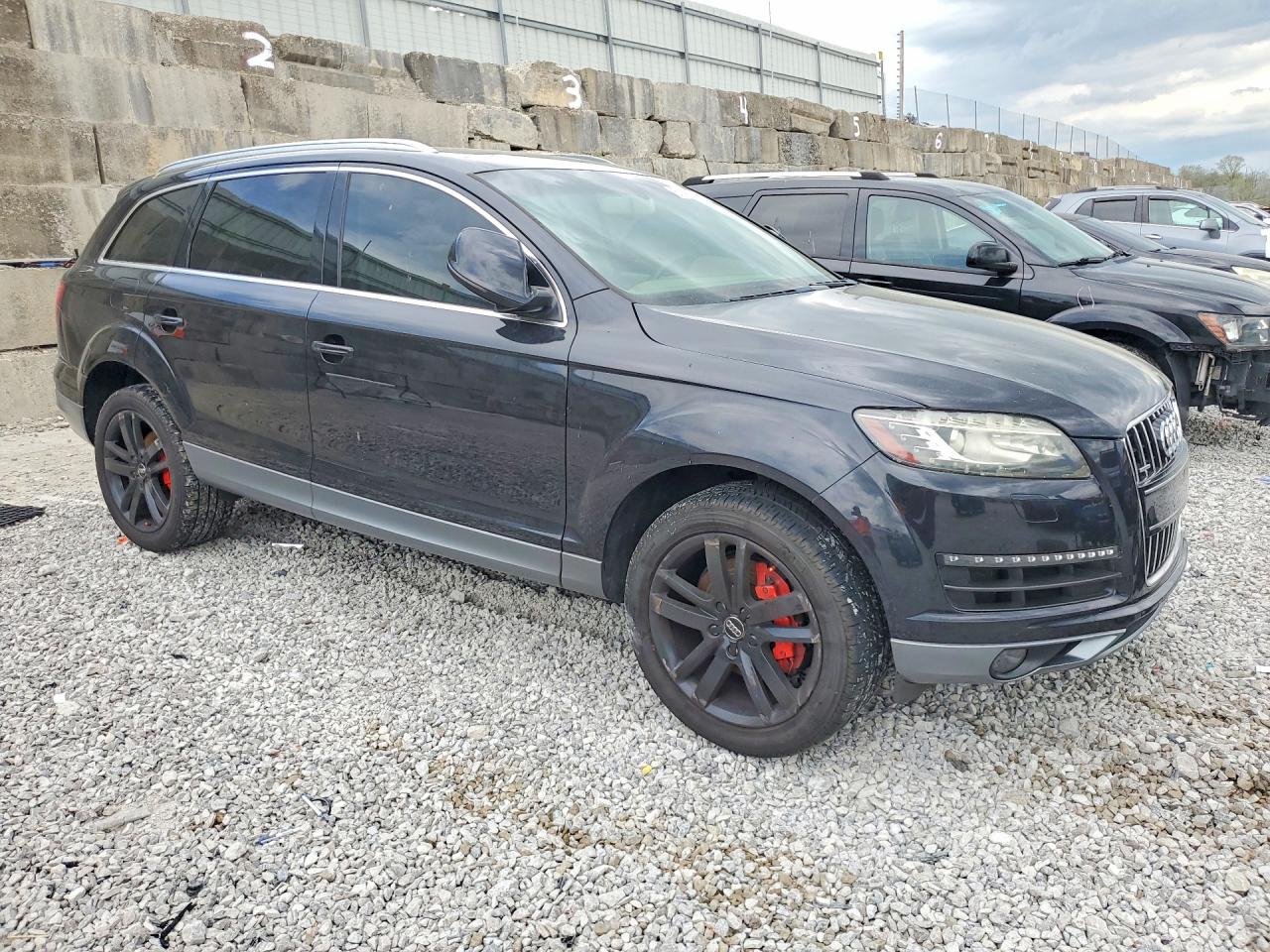2012 AUDI Q7