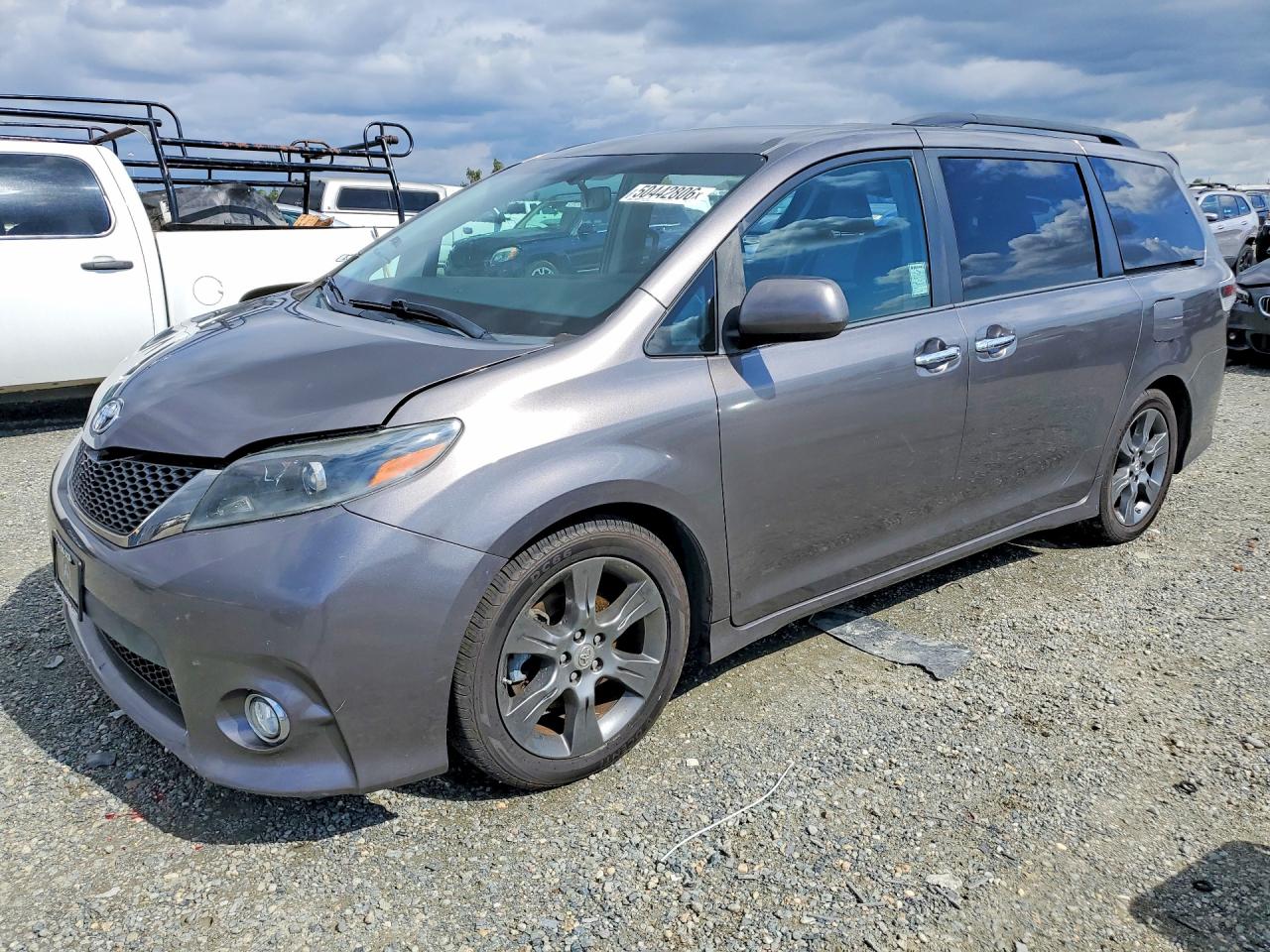 2016 TOYOTA SIENNA