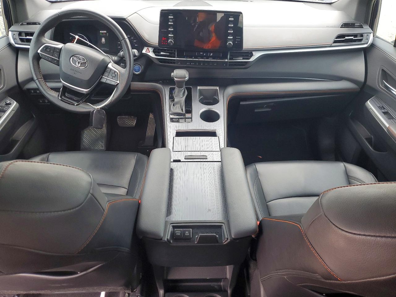 2022 TOYOTA SIENNA