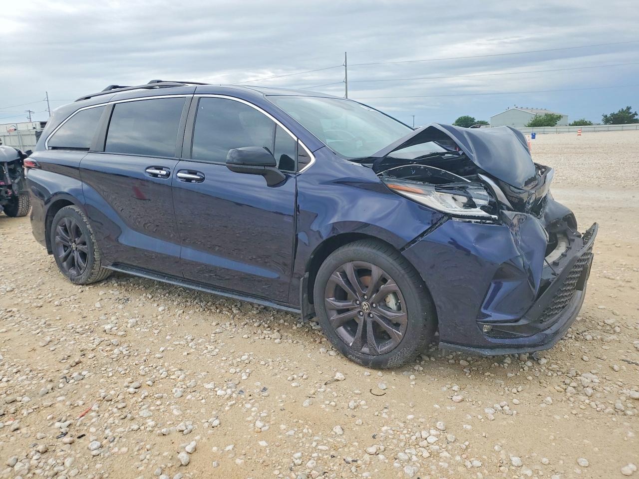 2022 TOYOTA SIENNA