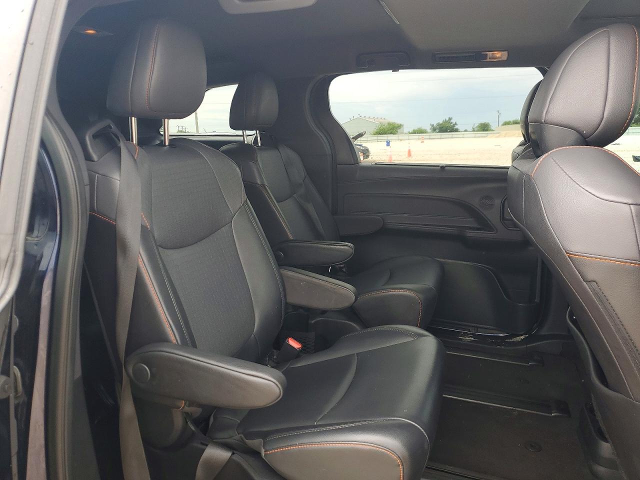 2022 TOYOTA SIENNA