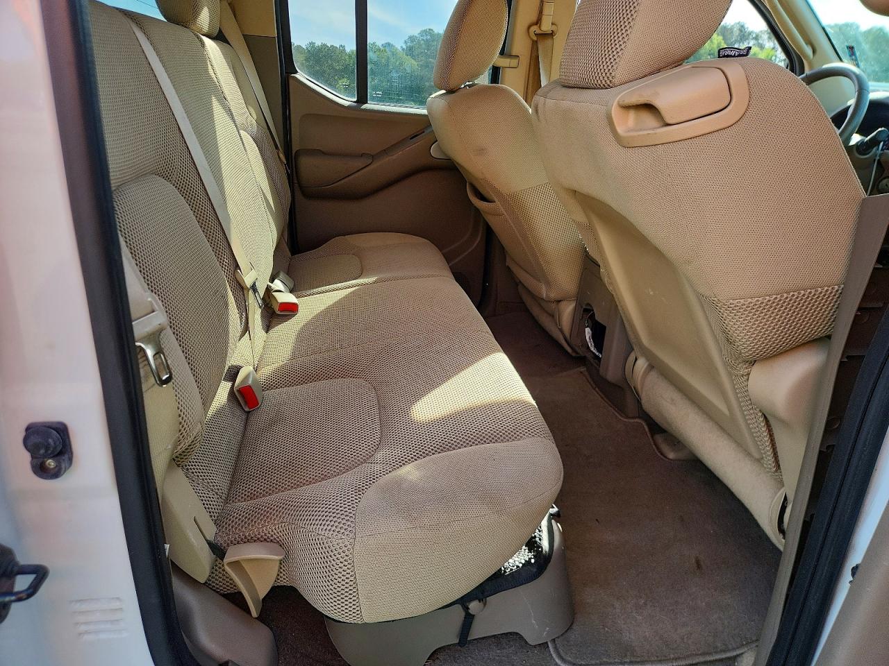 2010 NISSAN FRONTIER