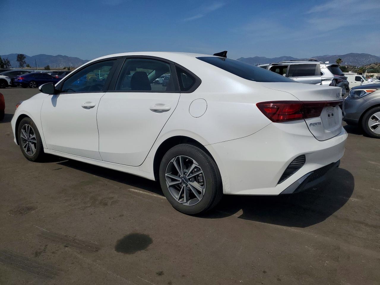 2024 KIA FORTE