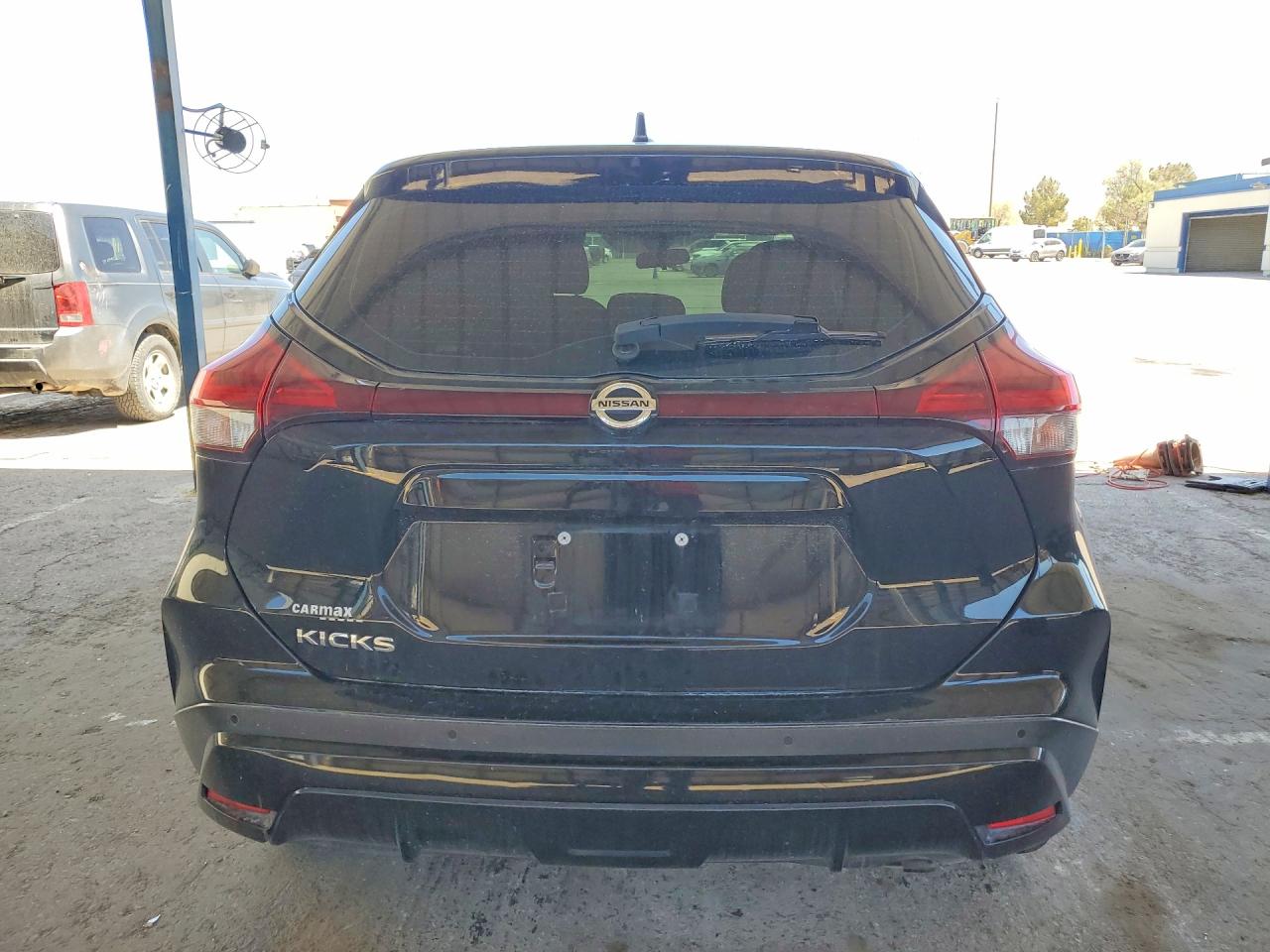 2021 NISSAN KICKS