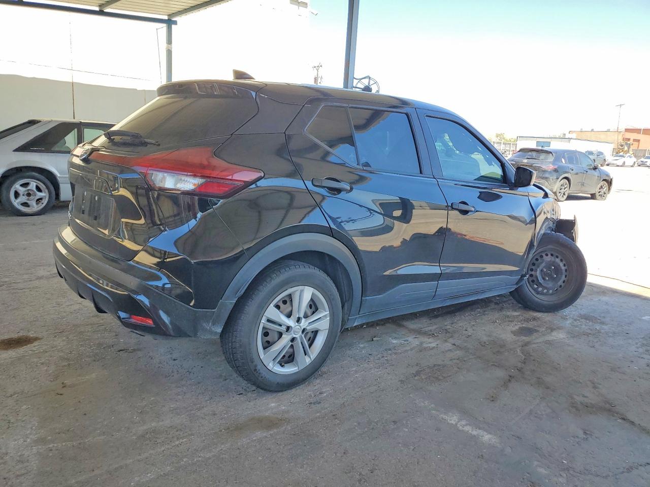2021 NISSAN KICKS