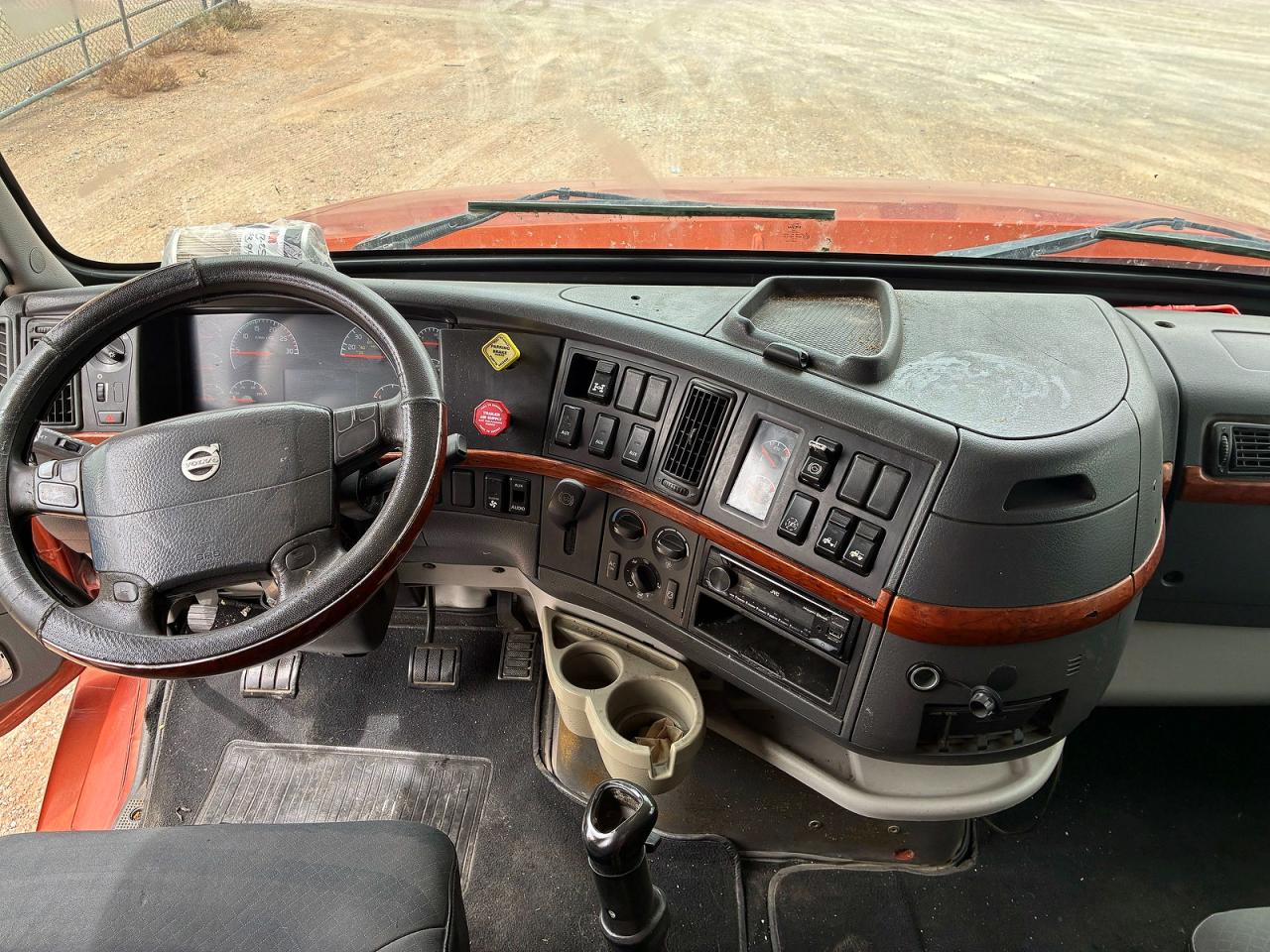 2007 VOLVO VN