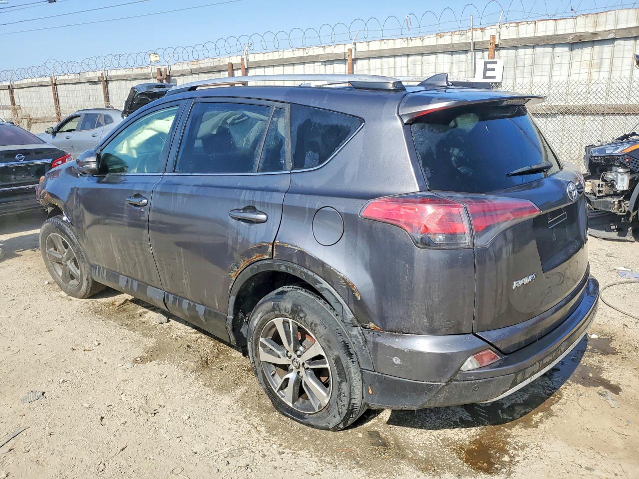 2016 TOYT RAV4