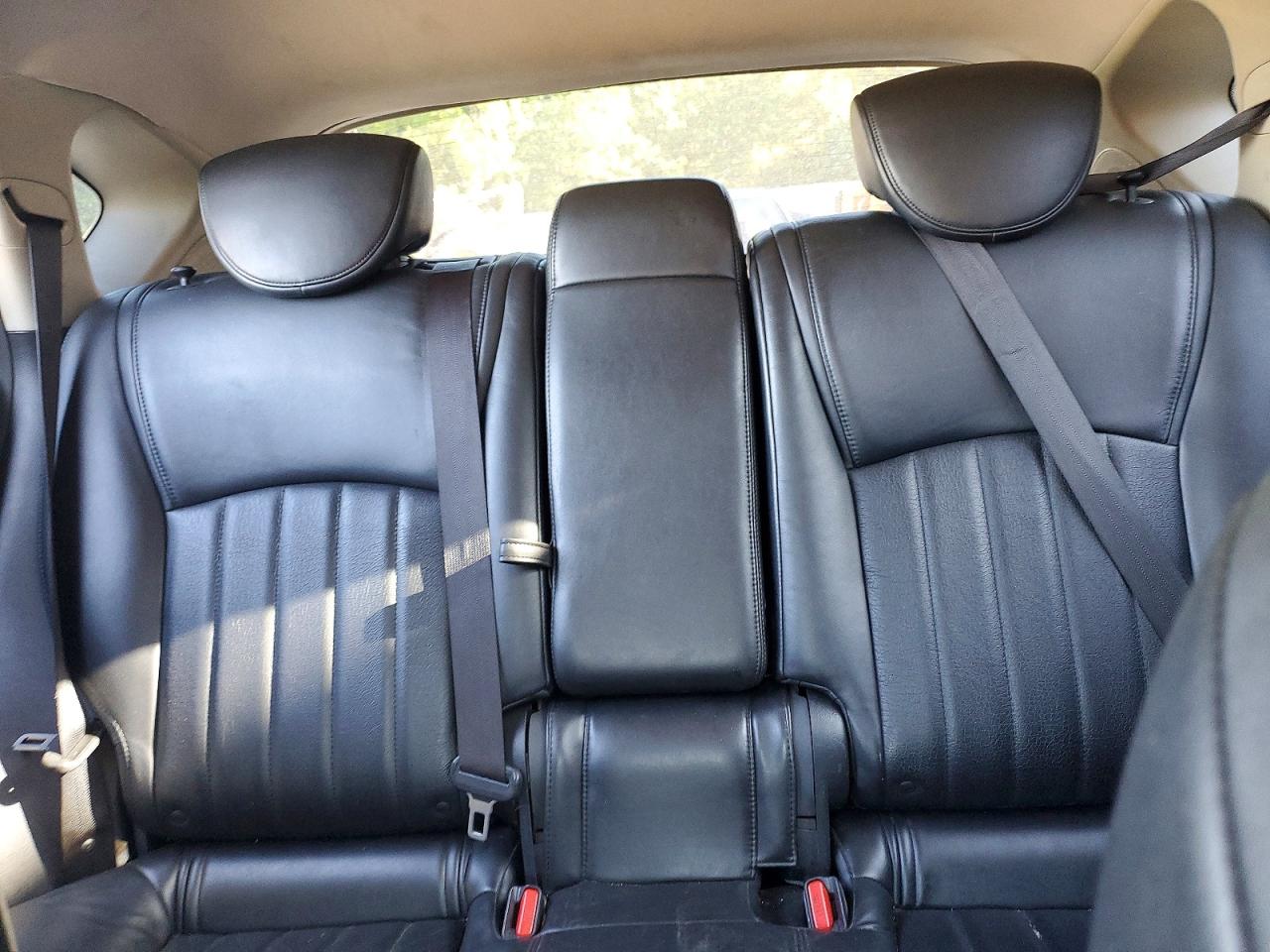 2016 INFINITI QX50 BASE