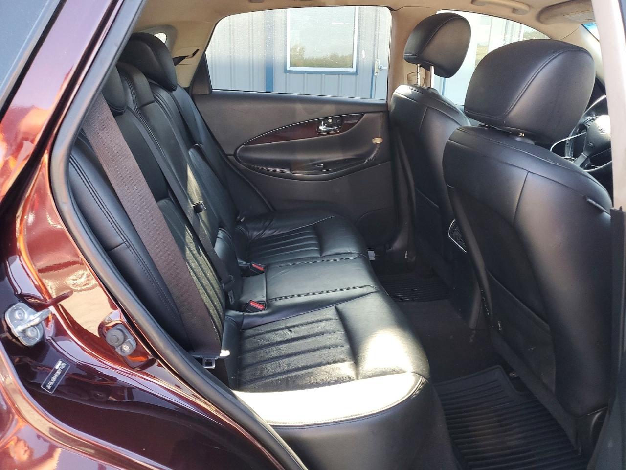 2016 INFINITI QX50 BASE