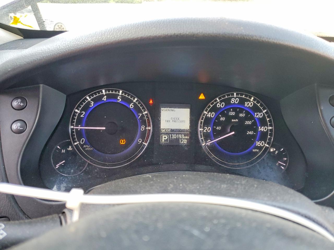 2016 INFINITI QX50 BASE