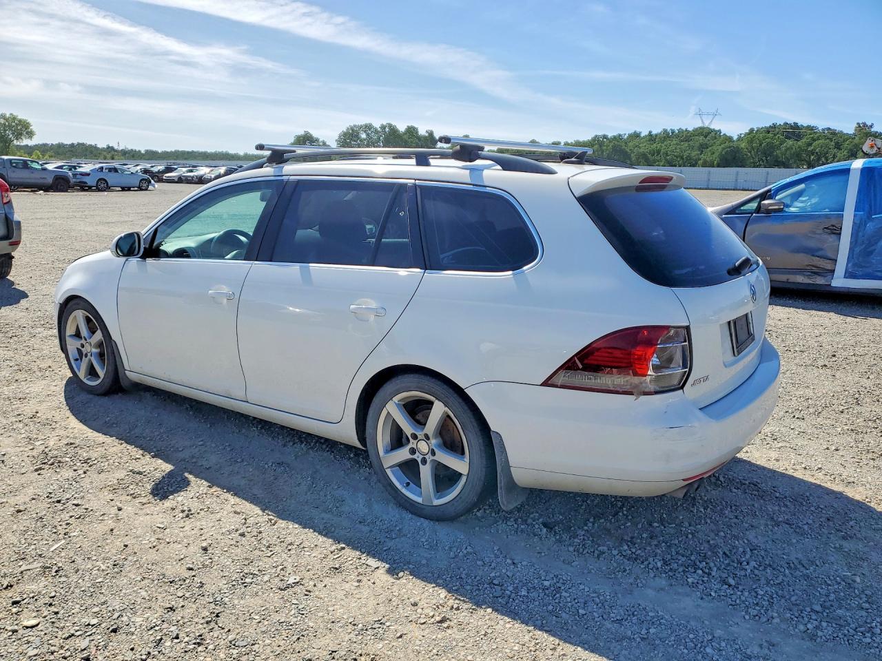 2011 VOLKSWAGEN JETTA