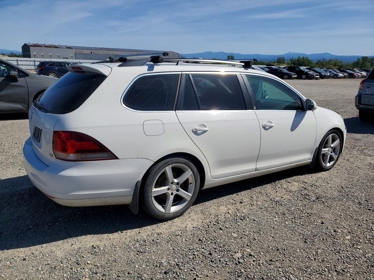 2011 VOLKSWAGEN JETTA