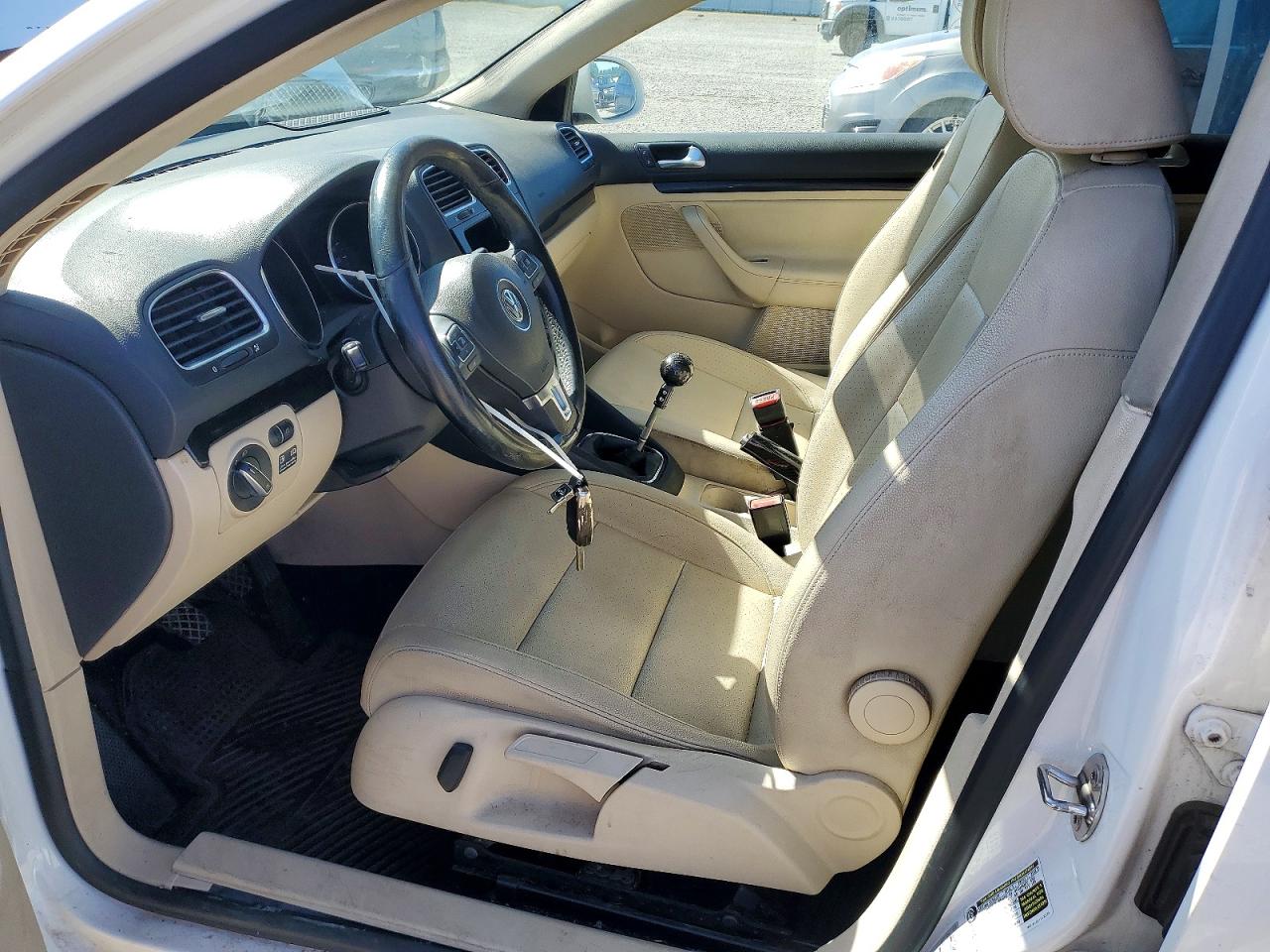 2011 VOLKSWAGEN JETTA