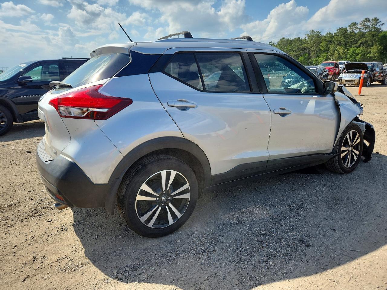 2018 NISSAN KICKS