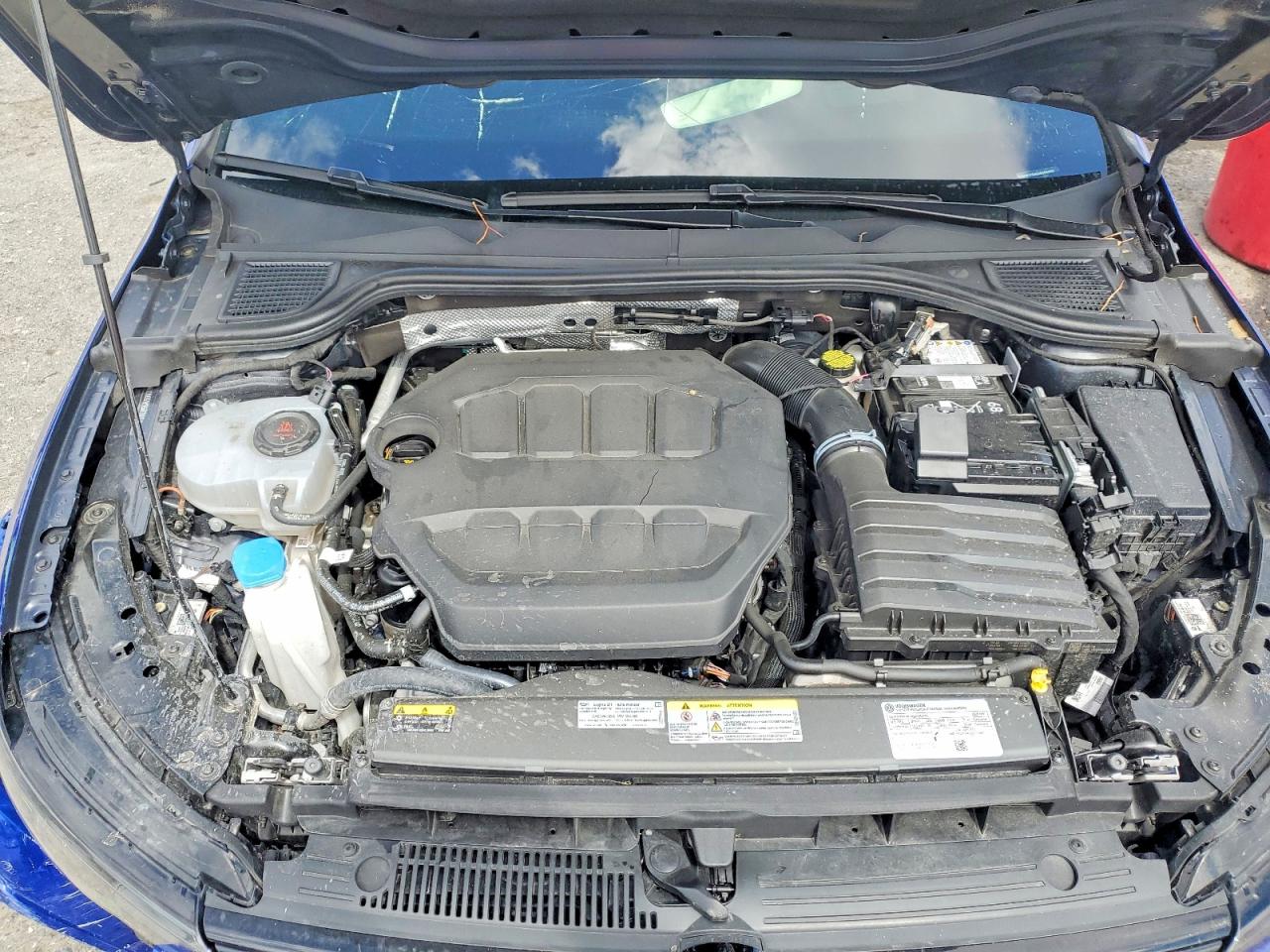 2025 VOLKSWAGEN GOLF