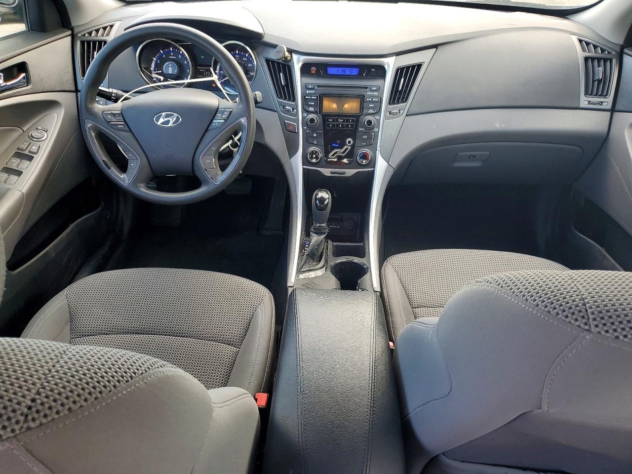 2012 HYUNDAI SONATA