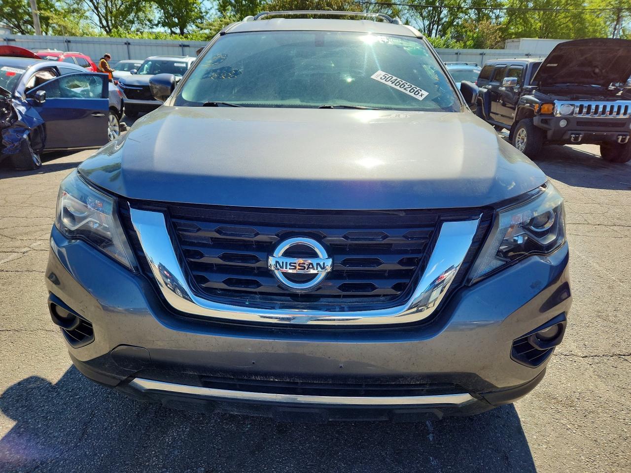 2017 NISSAN PATHFINDER