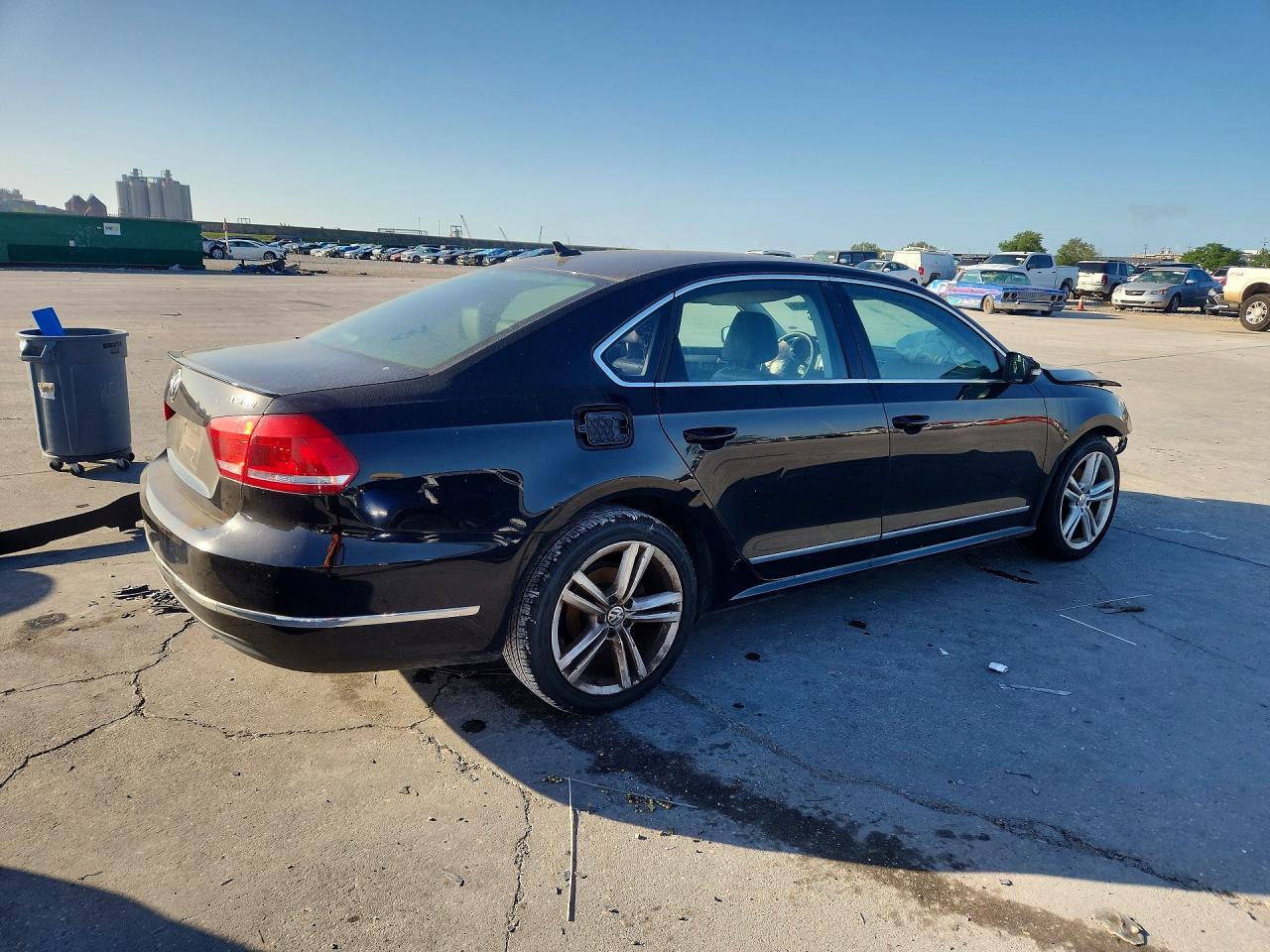 2015 VOLKSWAGEN PASSAT