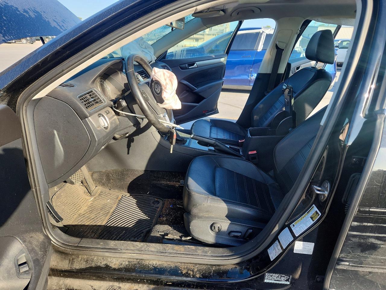 2015 VOLKSWAGEN PASSAT