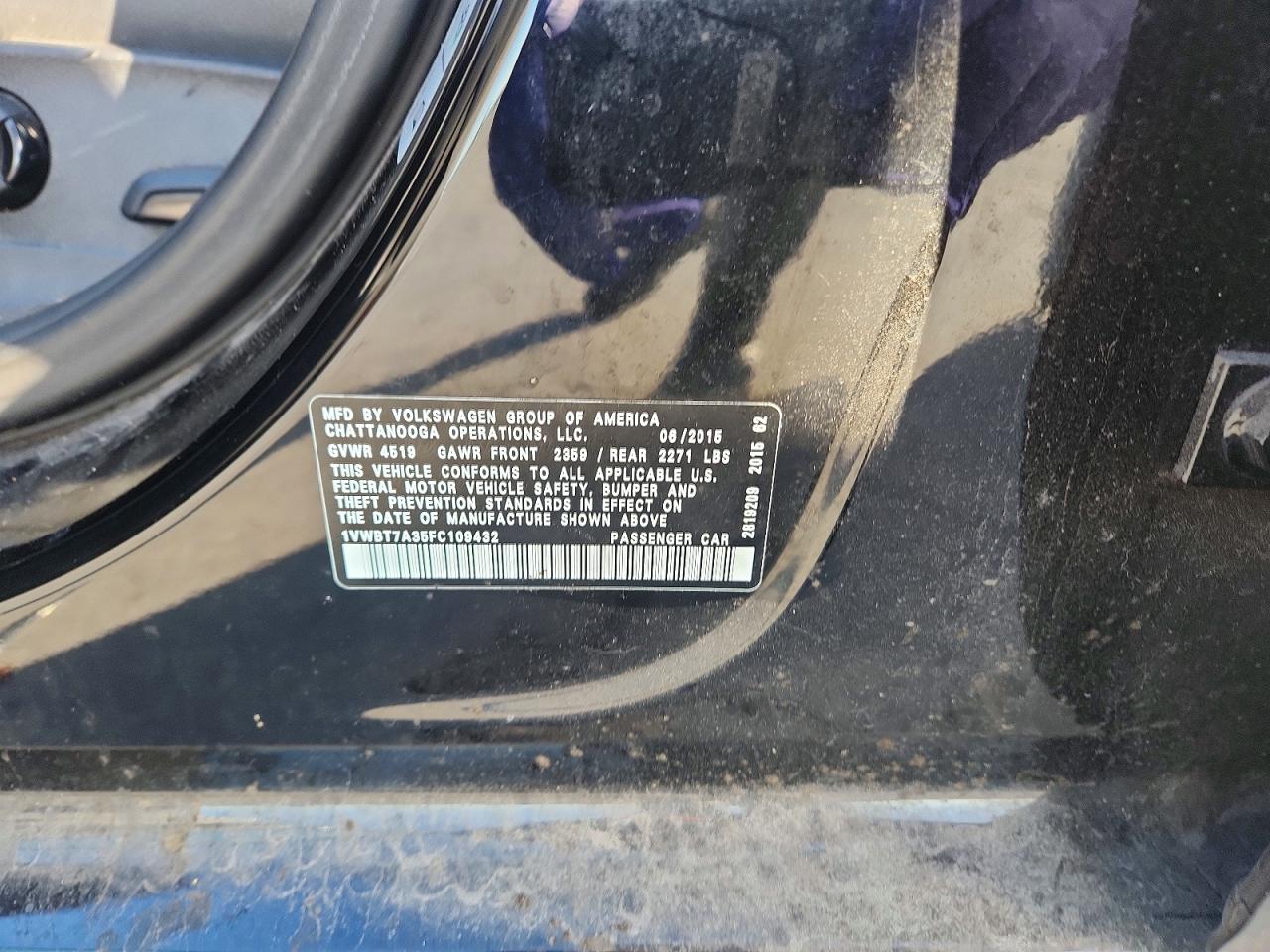 2015 VOLKSWAGEN PASSAT