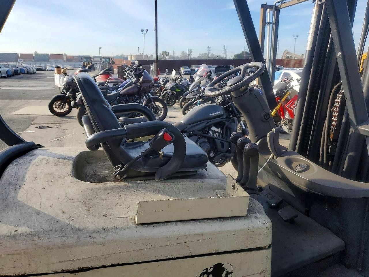 2004 CROWN SC4040