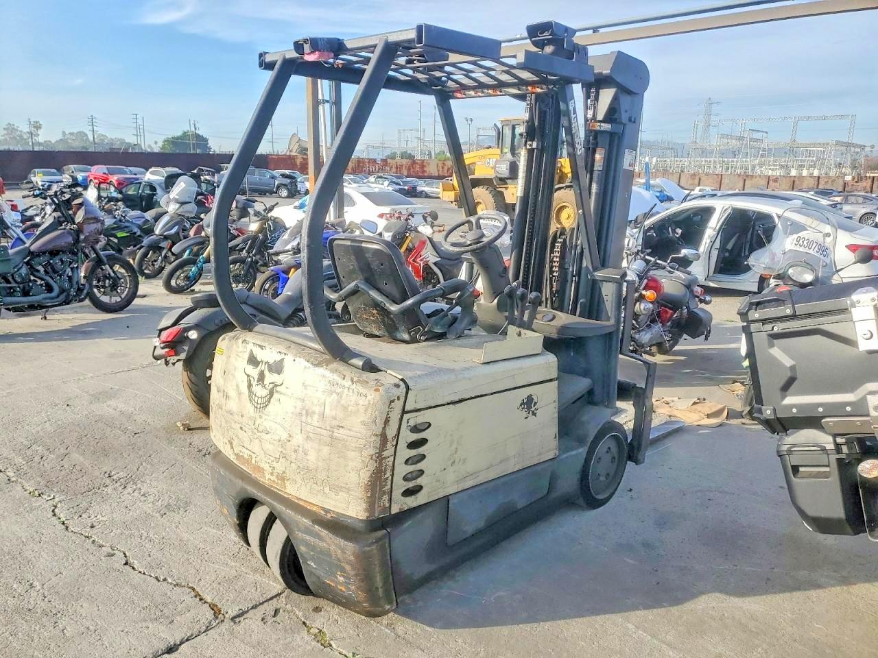 2004 CROWN SC4040