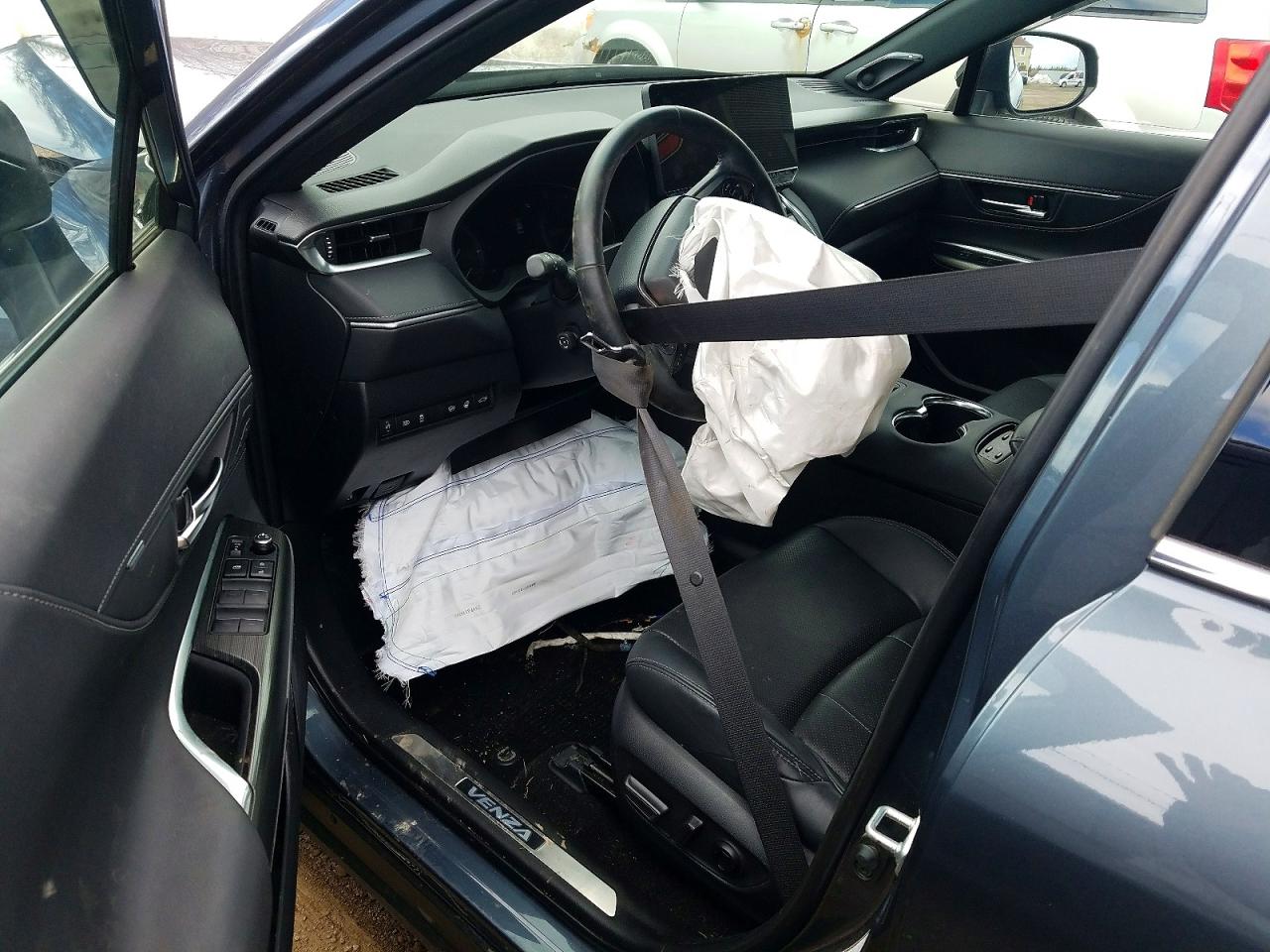2024 TOYOTA VENZA