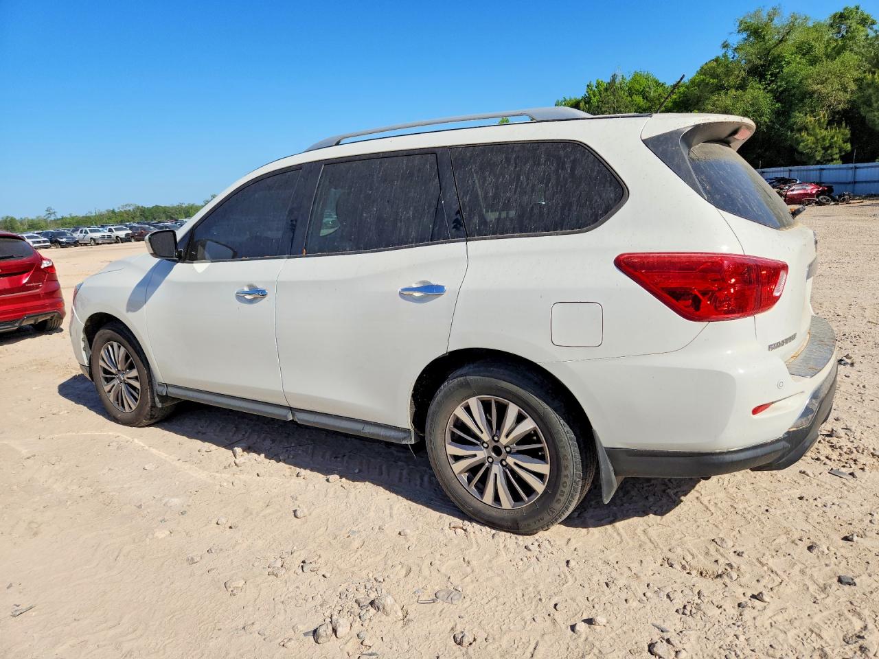 2017 NISSAN PATHFINDER