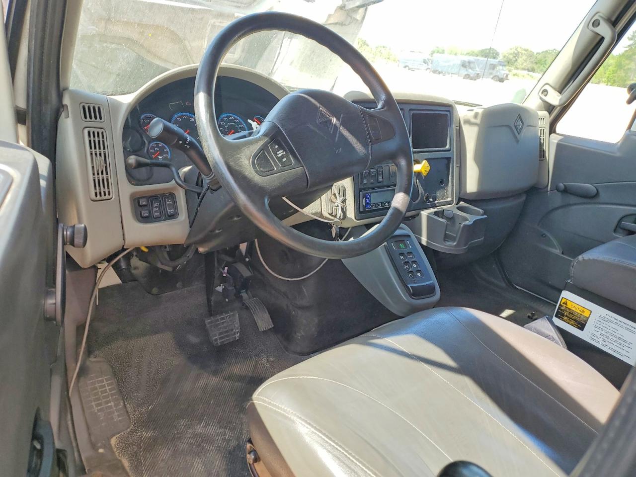 2015 INTERNATIONAL 4000 SERIE
