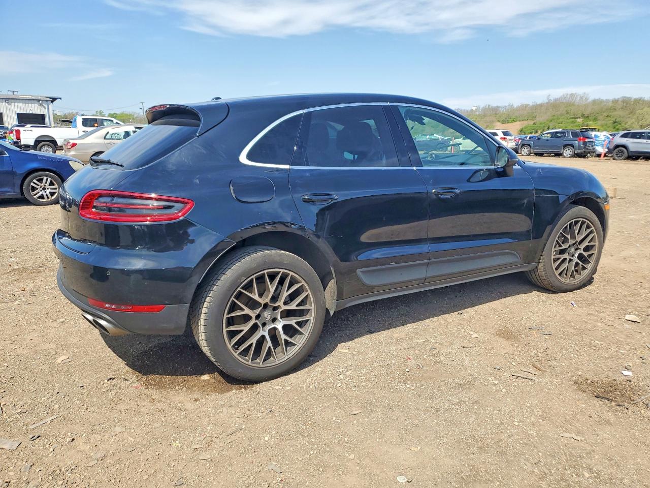 2018 PORSCHE MACAN