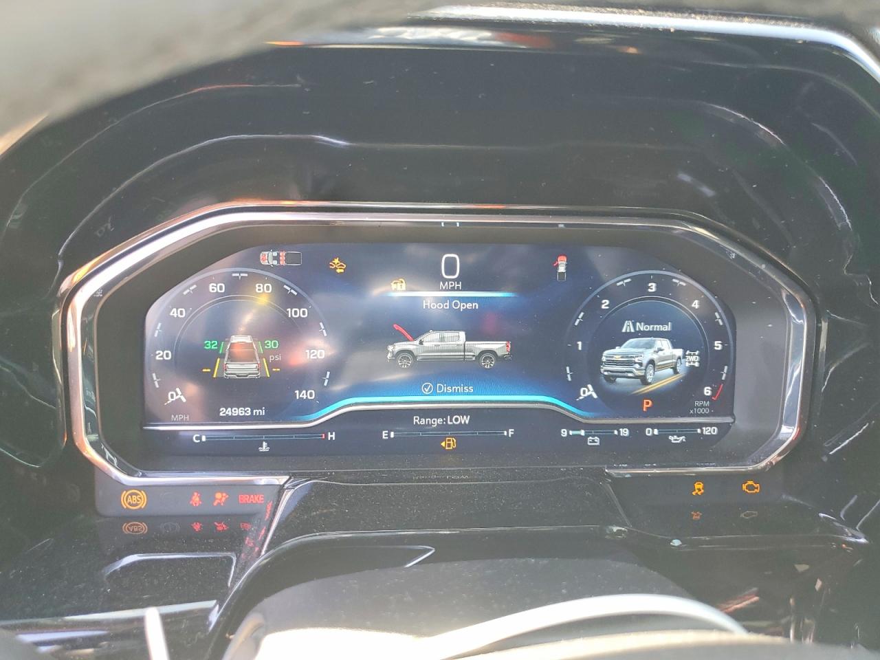 2025 CHEVROLET SILVERADO