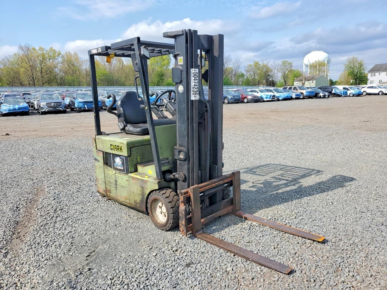 2000 CLARK FORKLIFT