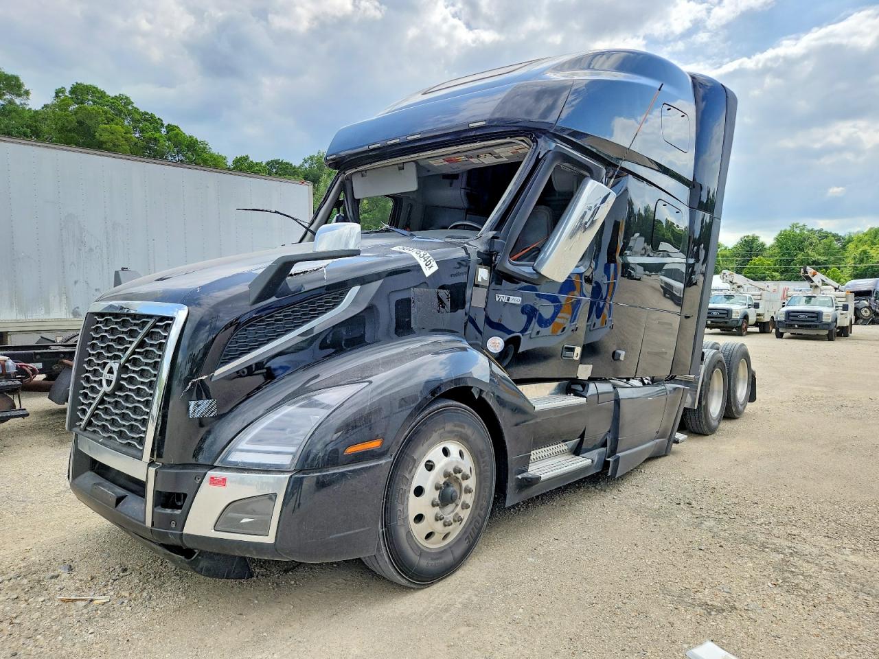 2024 VOLVO VN