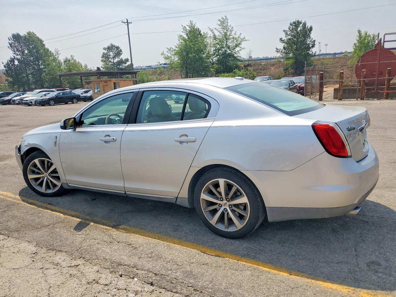 2010 LINCOLN MKS