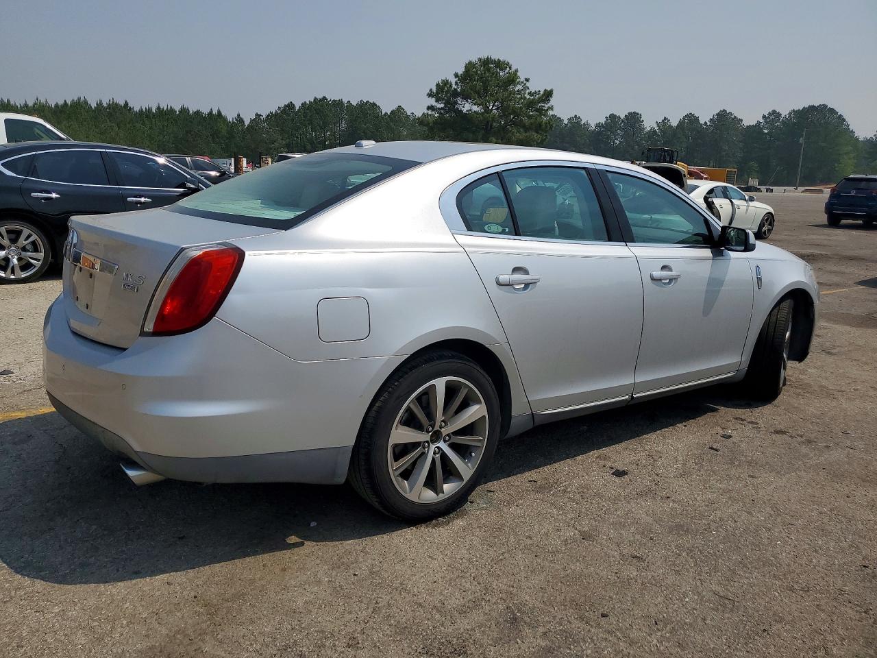 2010 LINCOLN MKS