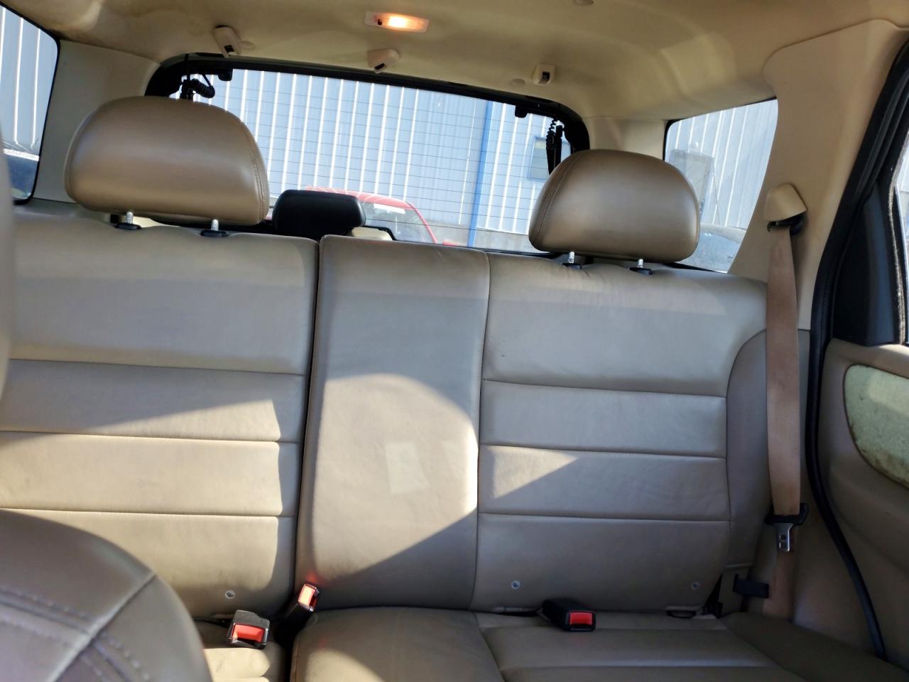 2004 FORD ESCAPE