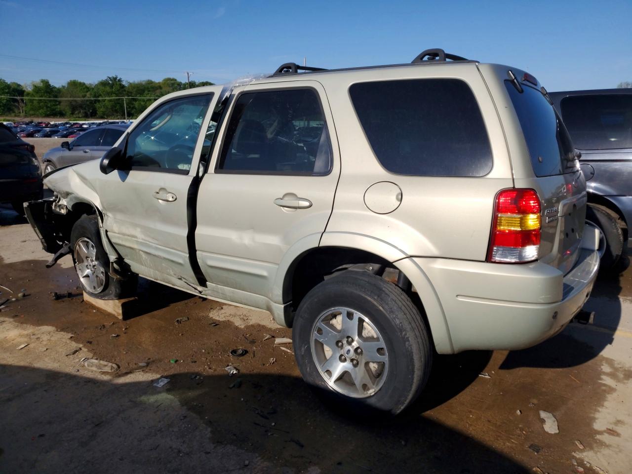 2004 FORD ESCAPE