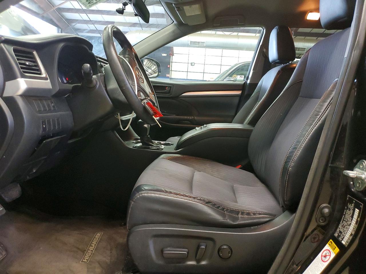 2014 TOYOTA HIGHLANDER