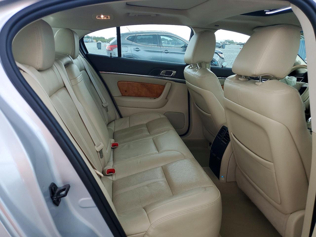 2010 LINCOLN MKS