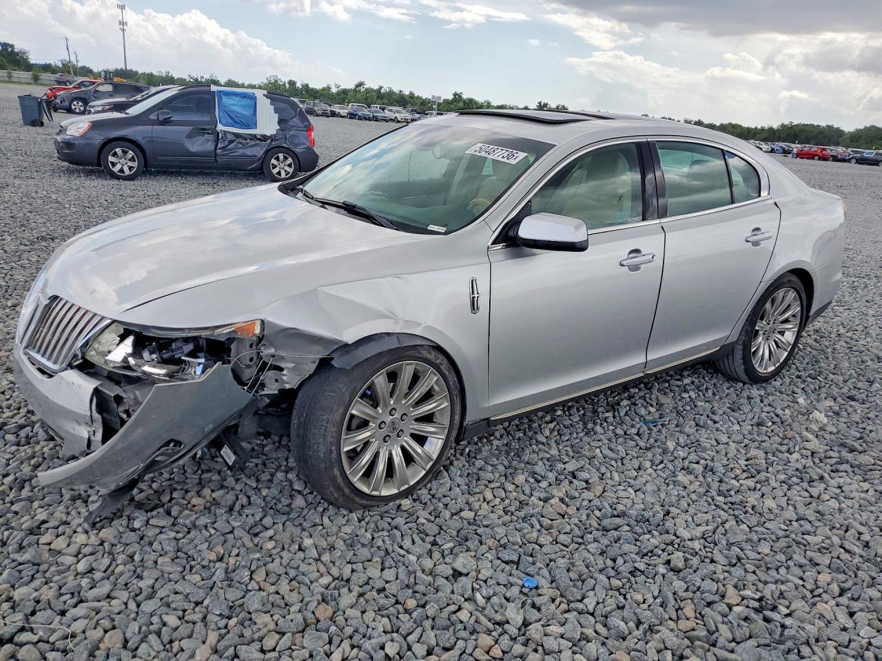 2010 LINCOLN MKS