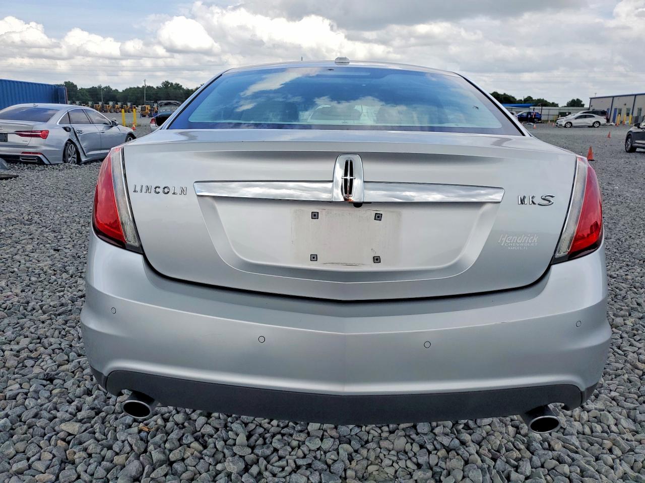 2010 LINCOLN MKS