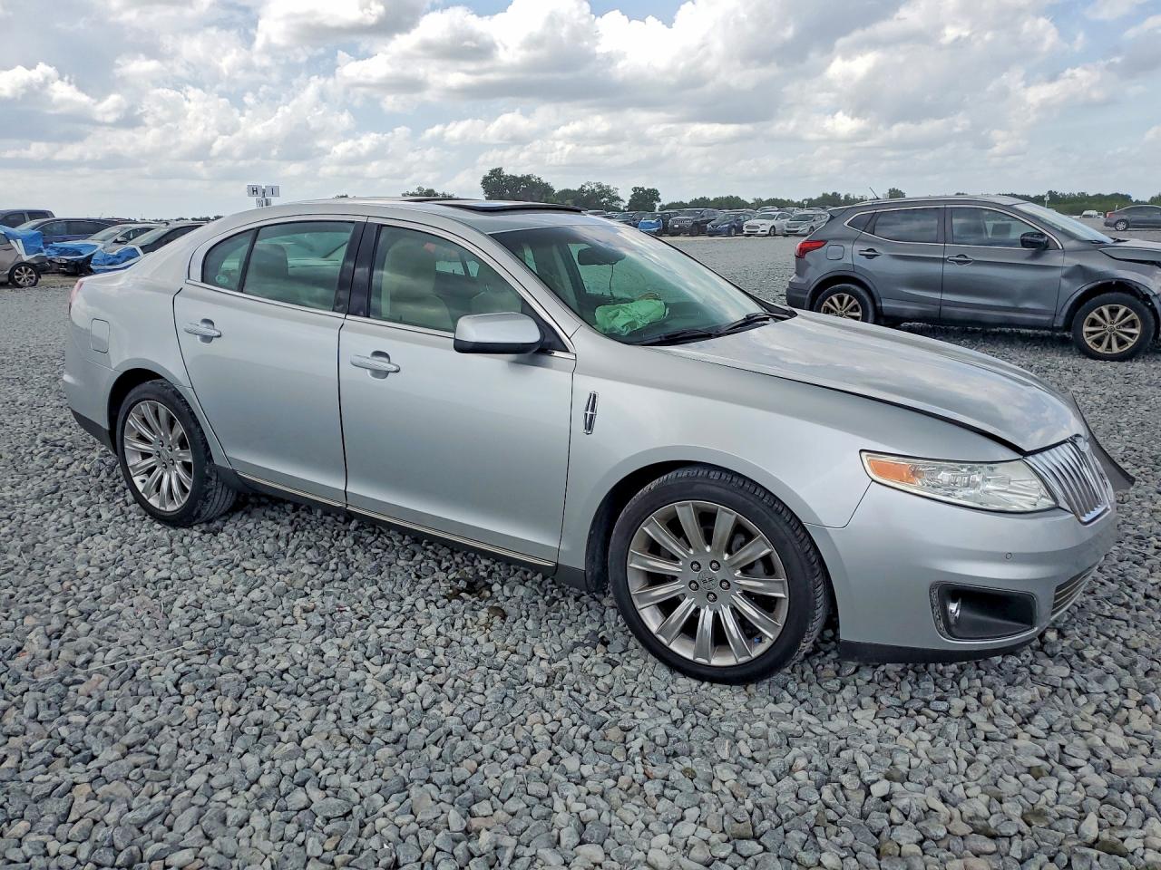 2010 LINCOLN MKS