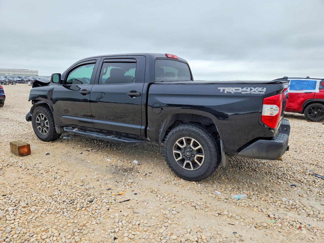 2017 TOYOTA TUNDRA